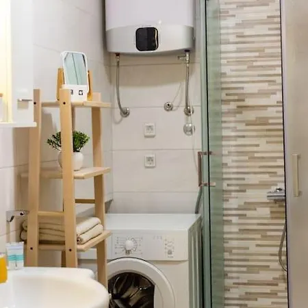 Apartment Dr. Jo~ 2 Bedroom With Free Parking ~