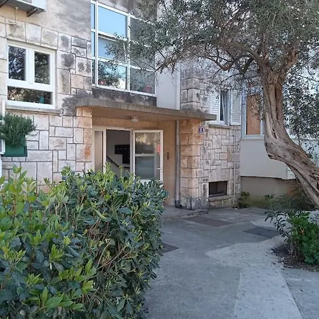Apartment Dr. Jo~ 2 Bedroom With Free Parking ~