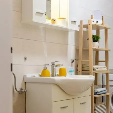 Dr. Jo~ 2 Bedroom With Free Parking ~ شقة *