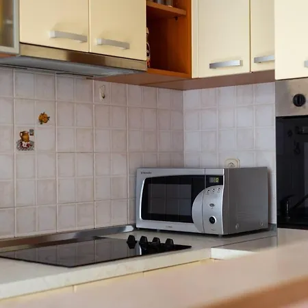 Dr. Jo~ 2 Bedroom With Free Parking ~ *