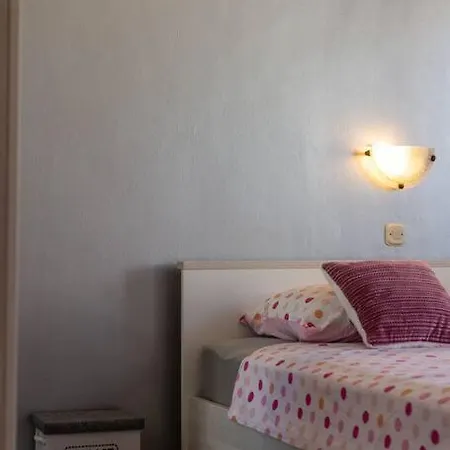 Dr. Jo~ 2 Bedroom With Free Parking ~