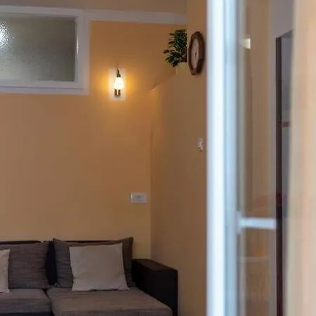 Apartment Dr. Jo~ 2 Bedroom With Free Parking ~