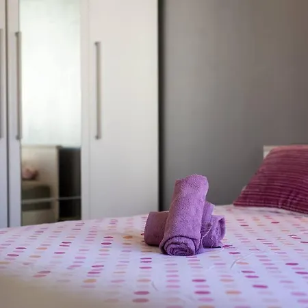 Dr. Jo~ 2 Bedroom With Free Parking ~ *