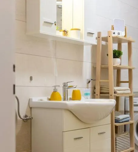 Dr. Jo~ 2 Bedroom With Free Parking ~ Apartamento *