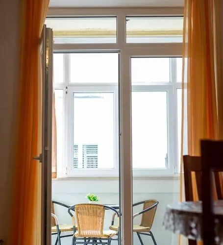 Dr. Jo~ 2 Bedroom With Free Parking ~