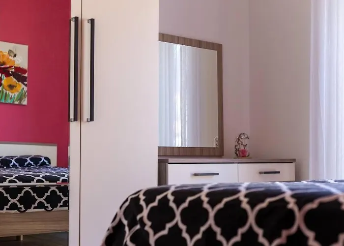 Dr. Jo~ 2 Bedroom With Free Parking ~