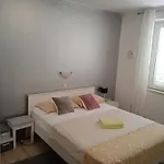 Dr. Jo~ 2 Bedroom With Free Parking ~ Dubrovnik